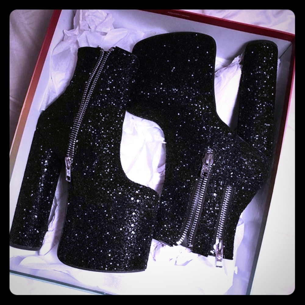 Current Mood Skyline Platform Boots ISO